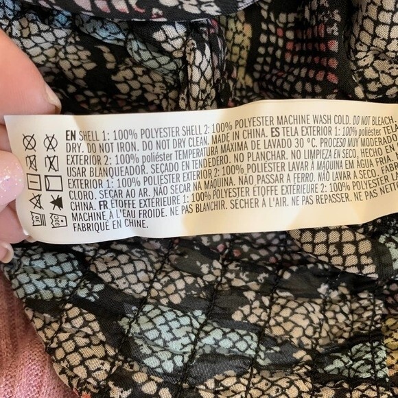 FOREVER 21 crop top black Multicolor geometric long sleeve smock blouse size S - Picture 9 of 9